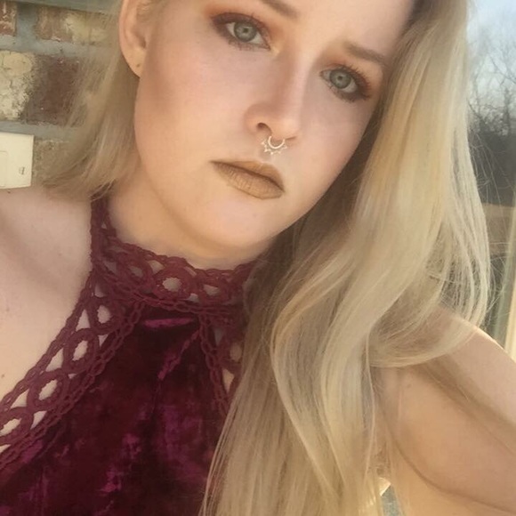 Meet your Posher, Katie - Picture 2 of 2